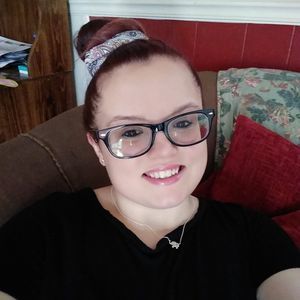 Meet your Posher, Candace